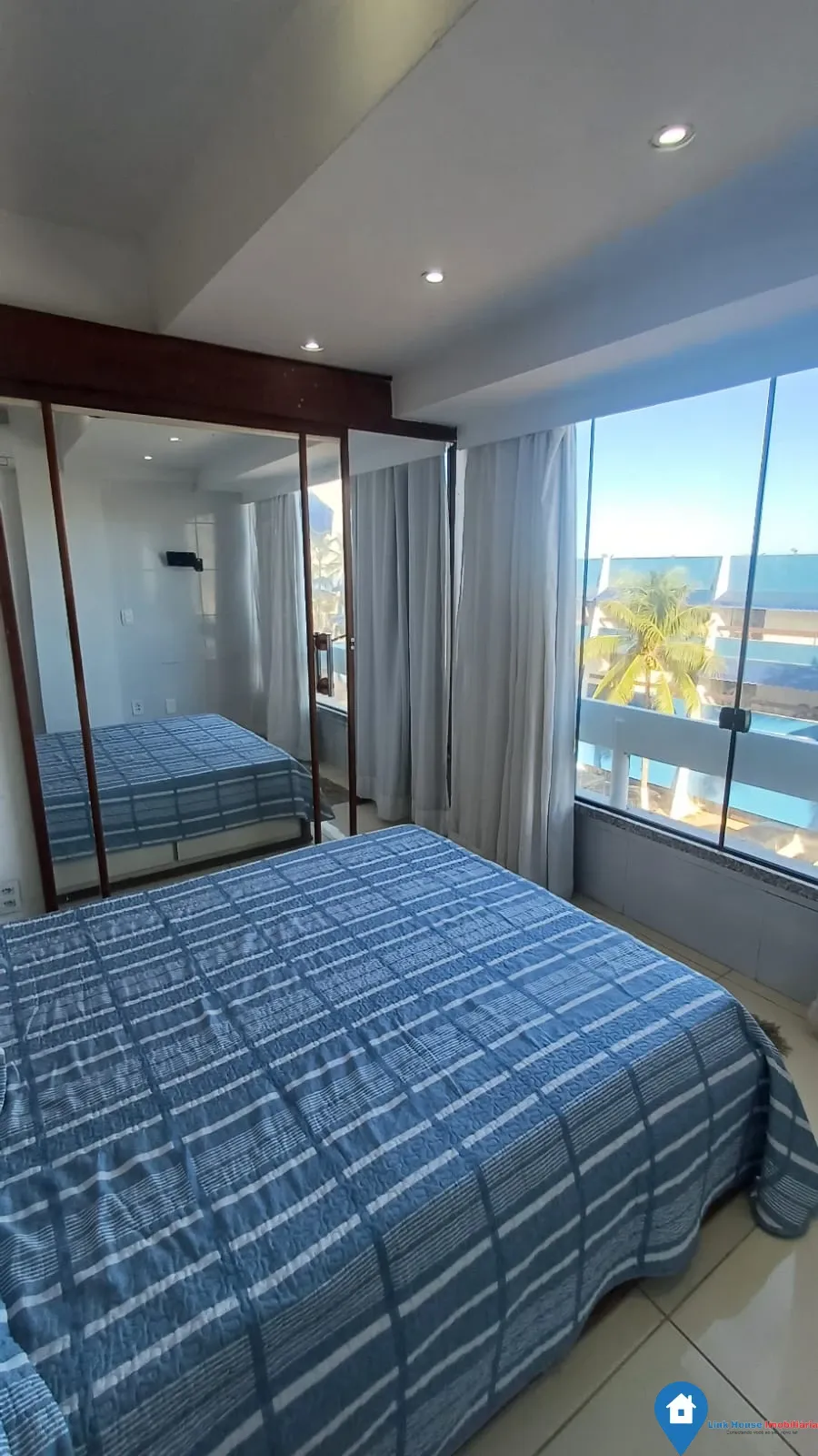 APARTAMENTO 2/4 MOBILIADO EM ARMAÇÃO