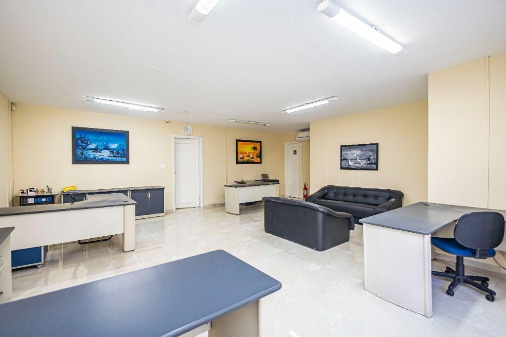 Casa com 4 dormitórios à venda, 600 m² por R$ 3.990.000,00 - Bacacheri - Curitiba/PR