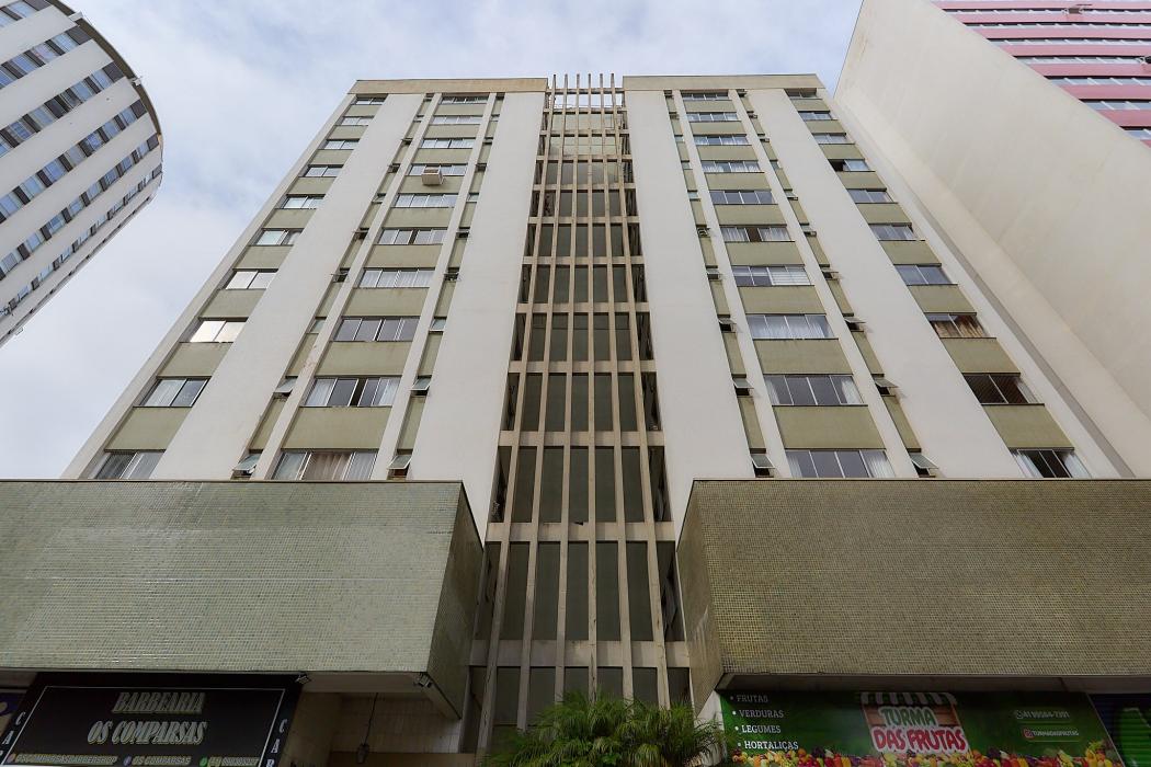Apartamento em último andar no Centro de Curitiba | 2 quartos | vaga | Ed. Professor Ewaldo Schiebler