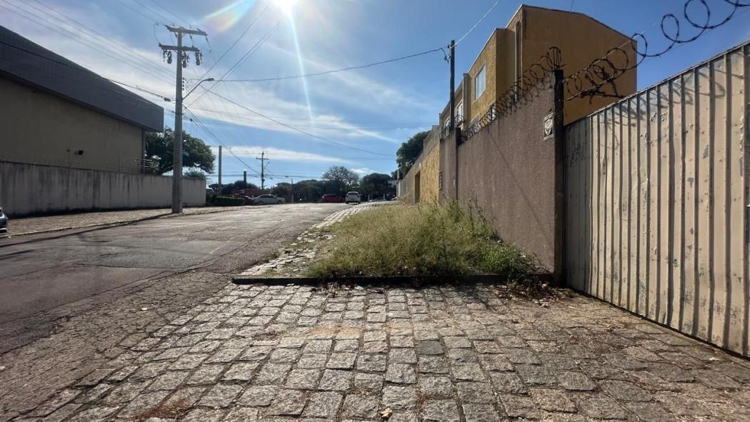 Terreno à venda, 417 m² por R$ 425.000,00 - Rebouças - Curitiba/PR