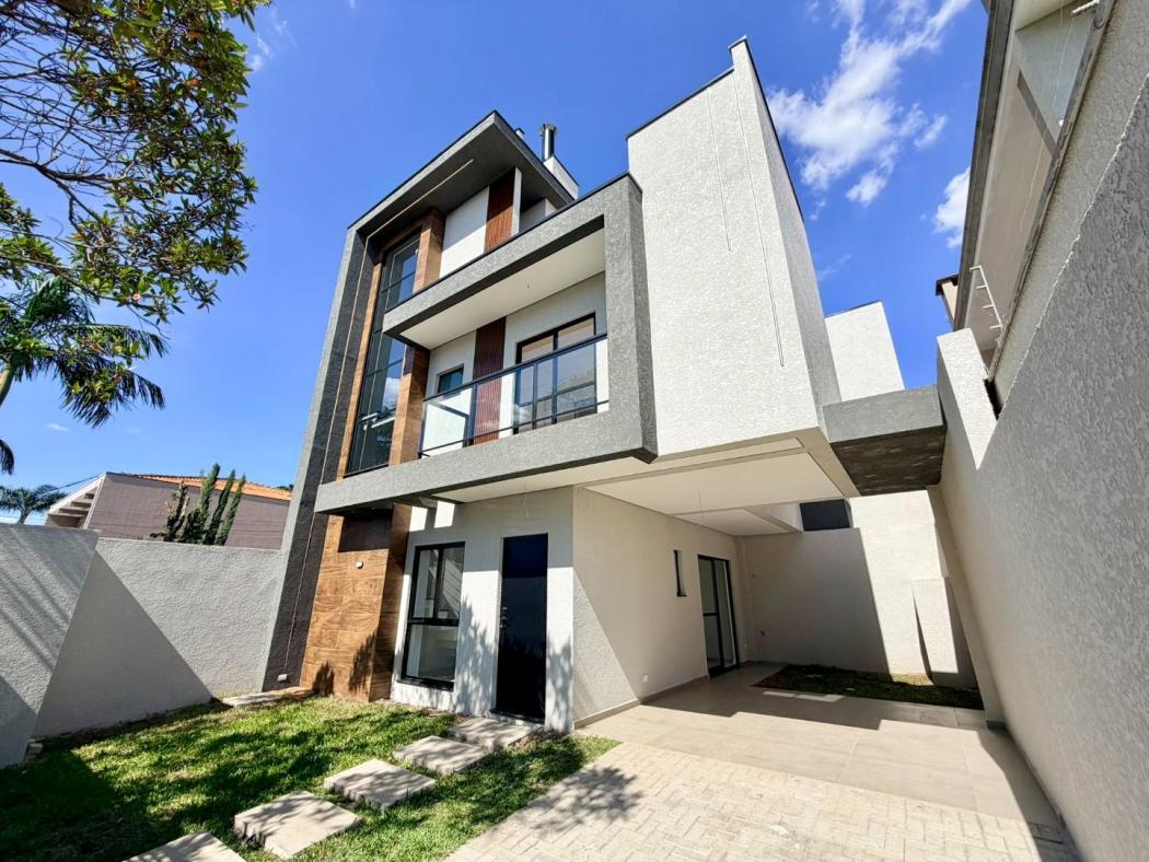 Sobrado com 3 dormitórios à venda, 266 m² por R$ 989.000,00 - Novo Mundo - Curitiba/PR