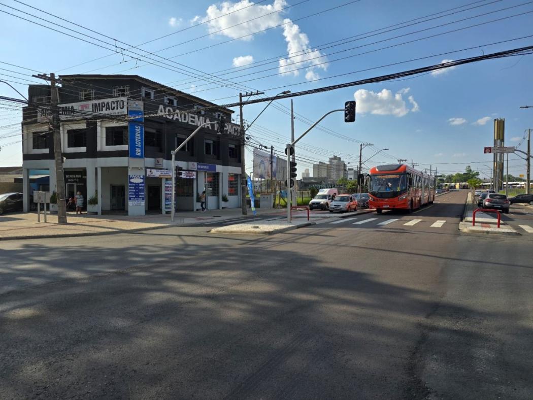 Terreno à venda, 600 m² por R$ 1.900.000,00 - Novo Mundo - Curitiba/PR