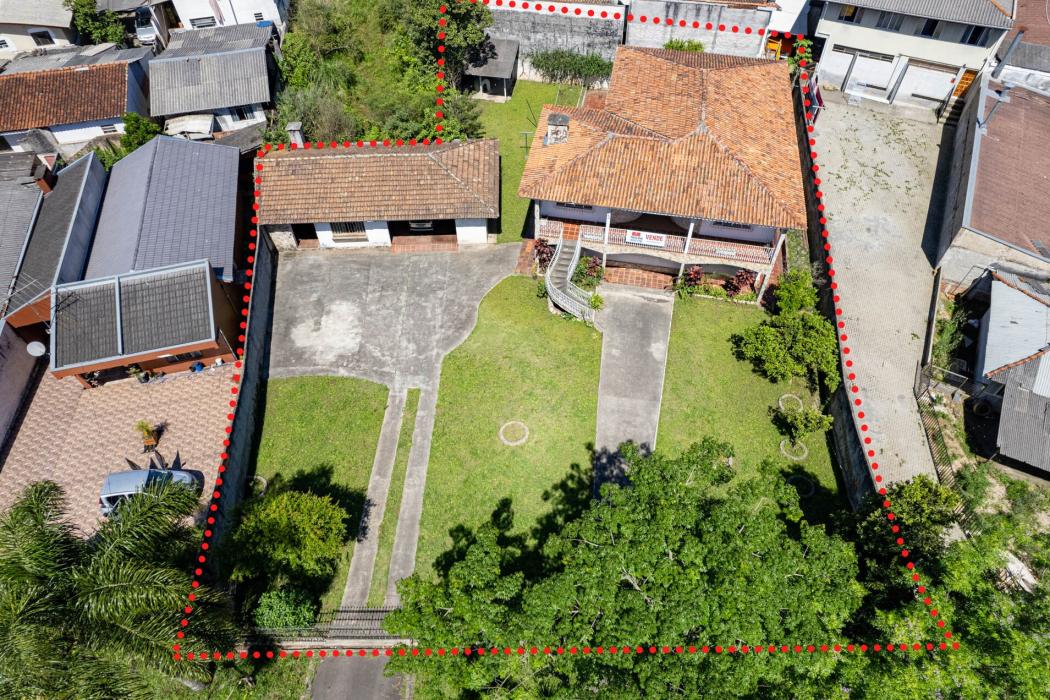 CASA com 6 dormitórios à venda com 390m² por R$ 2.300.000,00 no bairro Atuba - CURITIBA / PR