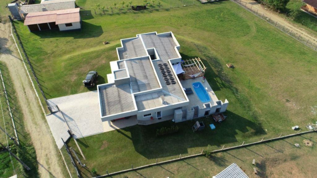 REFÚGIO EXCLUSIVO EM CONDOMÍNIO FECHADO | 5.100 M² DE NATUREZA, PISCINA, ESPAÇO GOURMET E SUÍTE MASTER A 30 KM DE CURITIBA