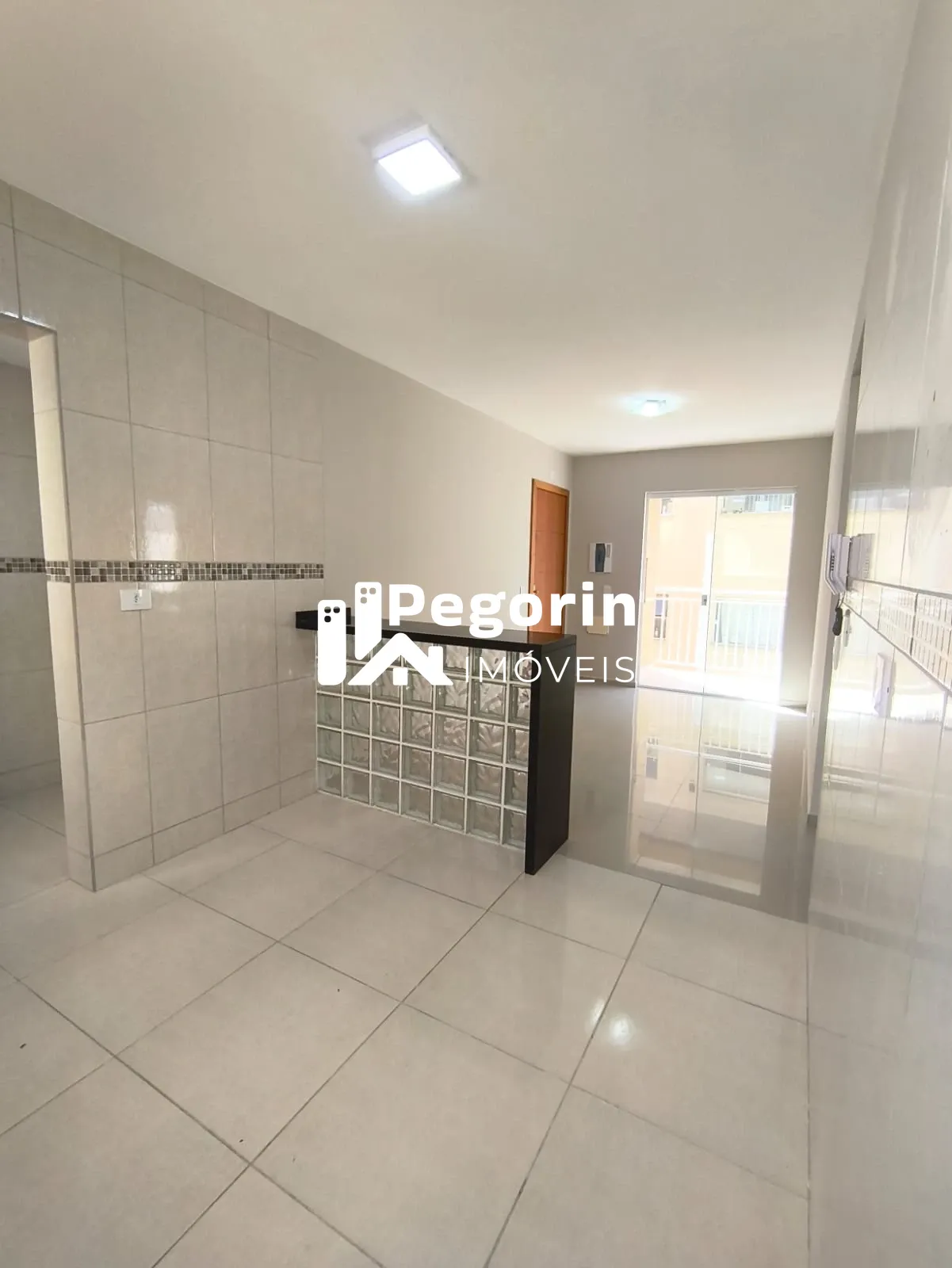 Apartamento 02 quartos colombo