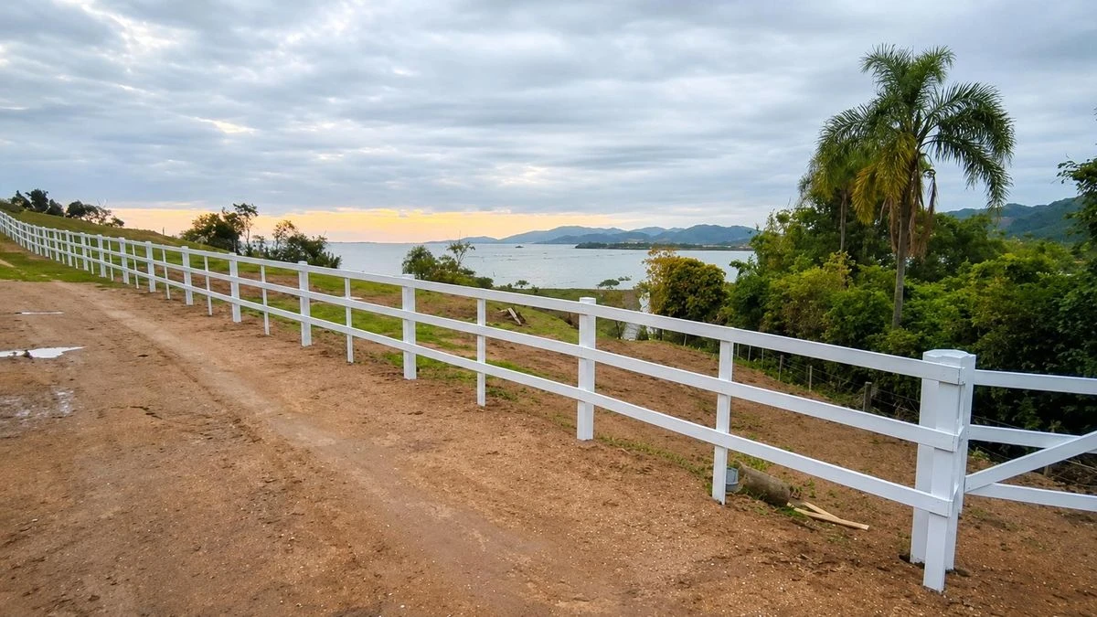Sítio na beira da Lagoa de Imaruí - Samambaia - Imaruí SC
