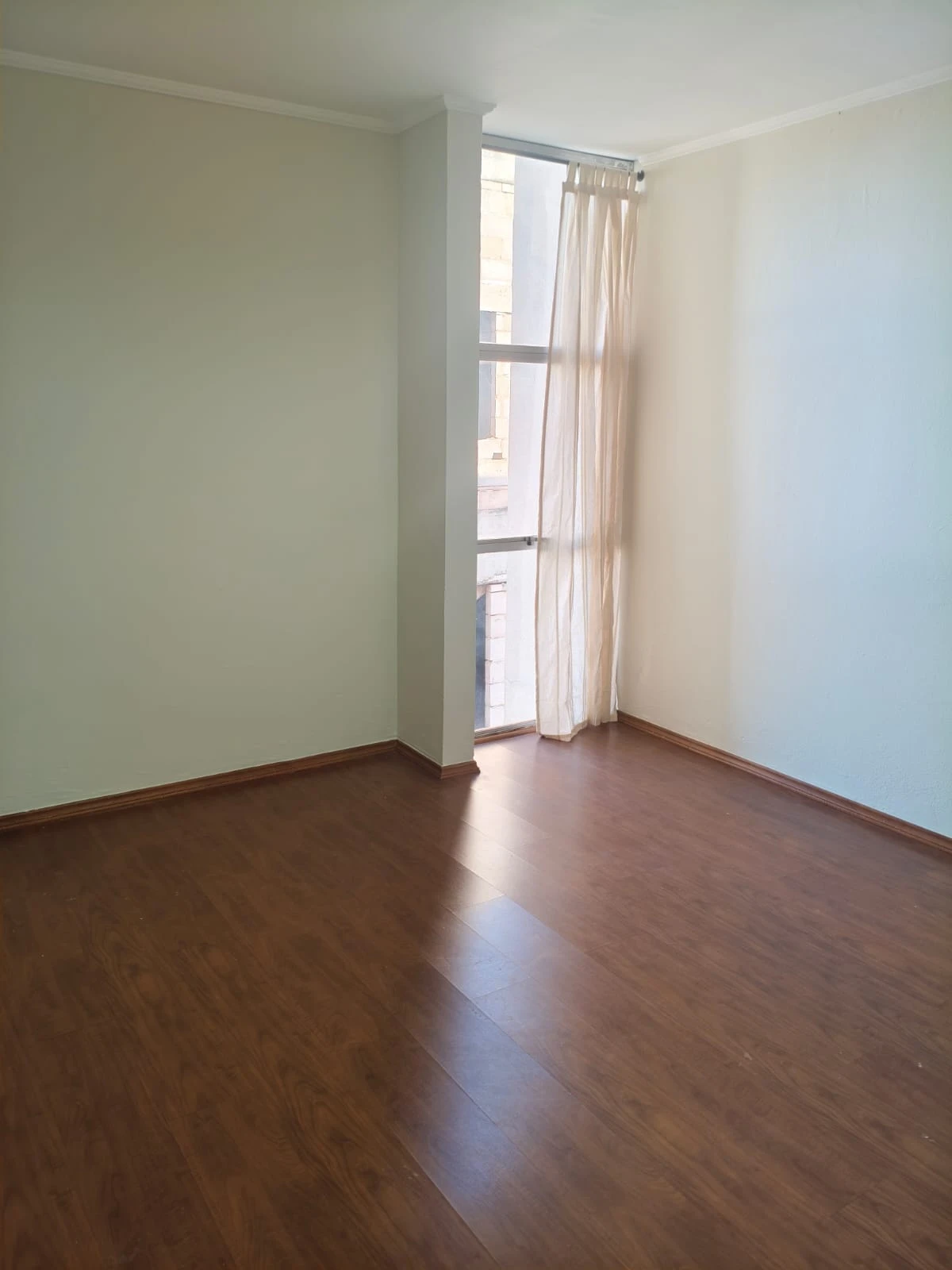 Aluga-se uma sala comercial Edifício Nagib Gabriel