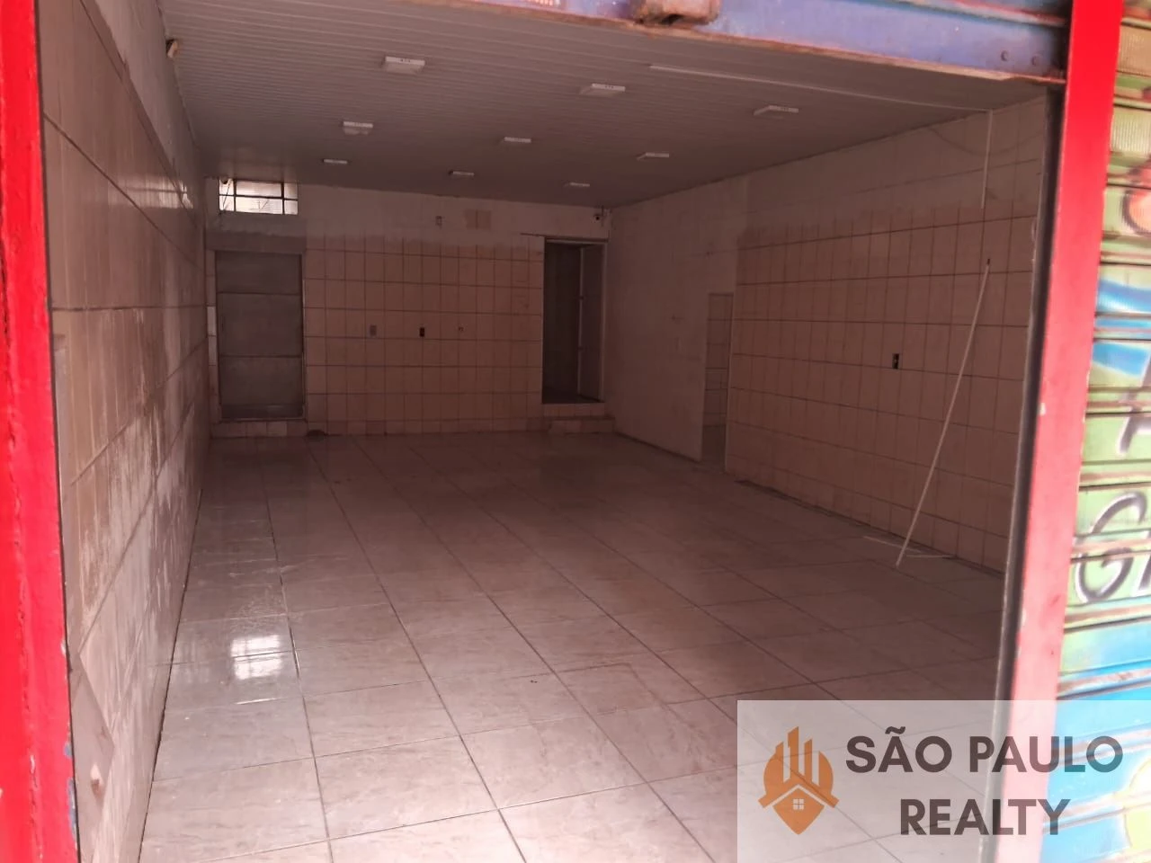 Salão comercial 125m² à venda ou locação na avenida principal do Jardim América I em Várzea Paulista