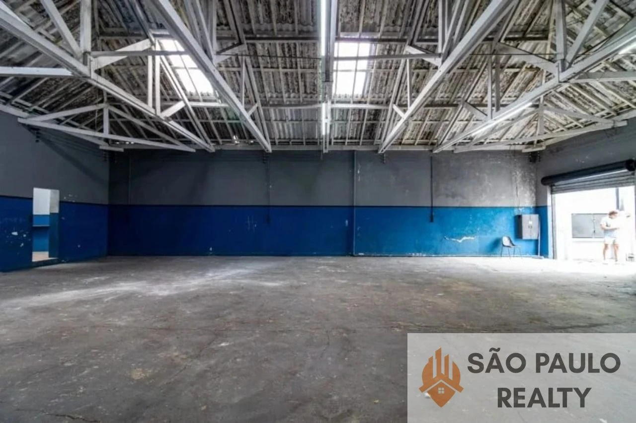 Galpão Comercial 484 m² à Venda no Ipiranga - 6 Vagas, 3 Banheiros e Próximo ao Metrô Sacomã em São Paulo