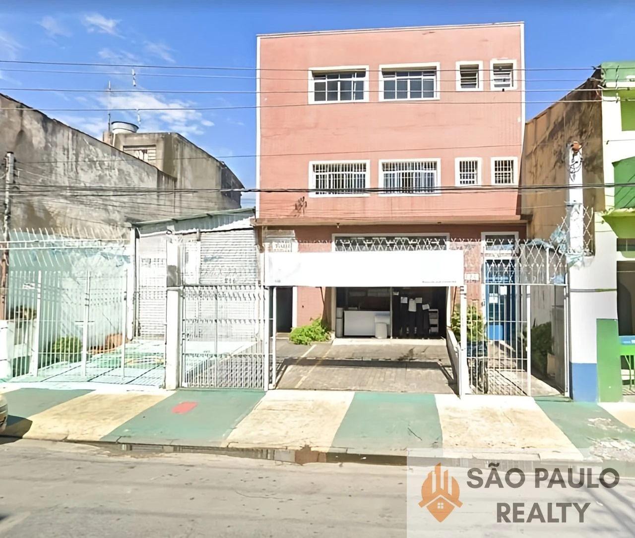 Prédio Comercial/Industrial à Venda no Brás - 1.515 m², Três Pavimentos, Oito Salas e Oito Banheiros. Oportunidade Única!!!