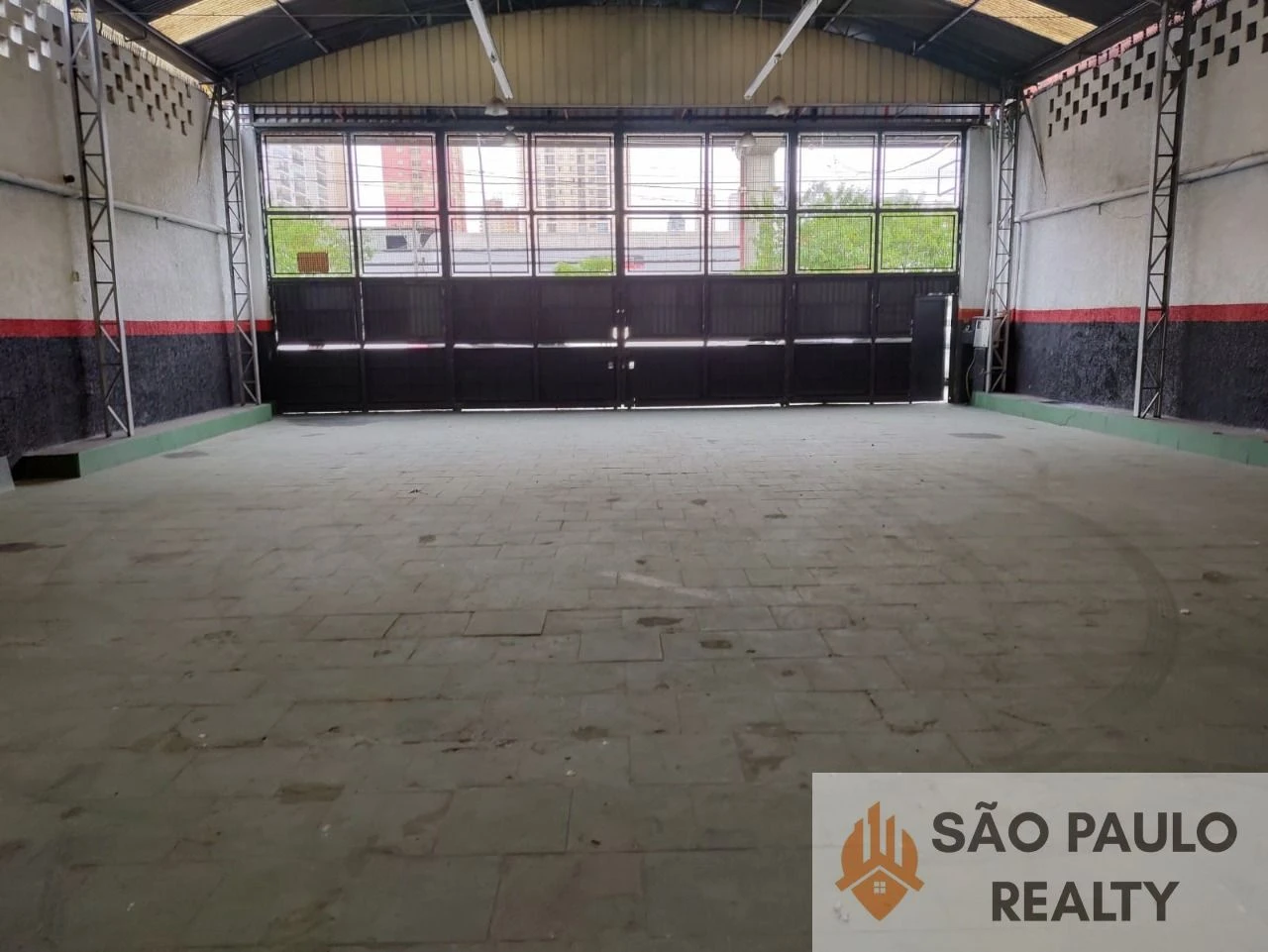 Galpão Comercial no Ipiranga, São Paulo-SP: 2 Salas, 3 Banheiros, 252m² de Área - Oportunidade Única!