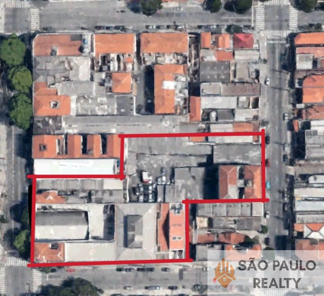 Terreno à Venda no Ipiranga - 3.700m² de Área Estratégica com Acesso por Três Ruas - zoneamento ZM e ZC