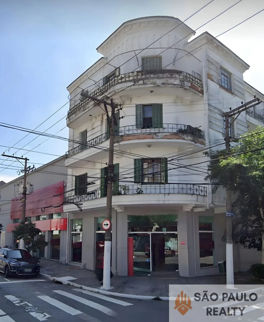 Terreno à Venda no Ipiranga - 3.700m² de Área Estratégica com Acesso por Três Ruas - zoneamento ZM e ZC