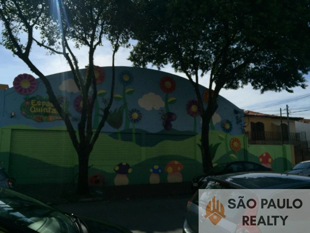 Galpão à Venda e/ou Locação - Área Total: 750m² | Área construída: 680m² | 4 Salas, 6 Banheiros, 12 Vagas de Garagem - Zoneamento ZC- Saúde