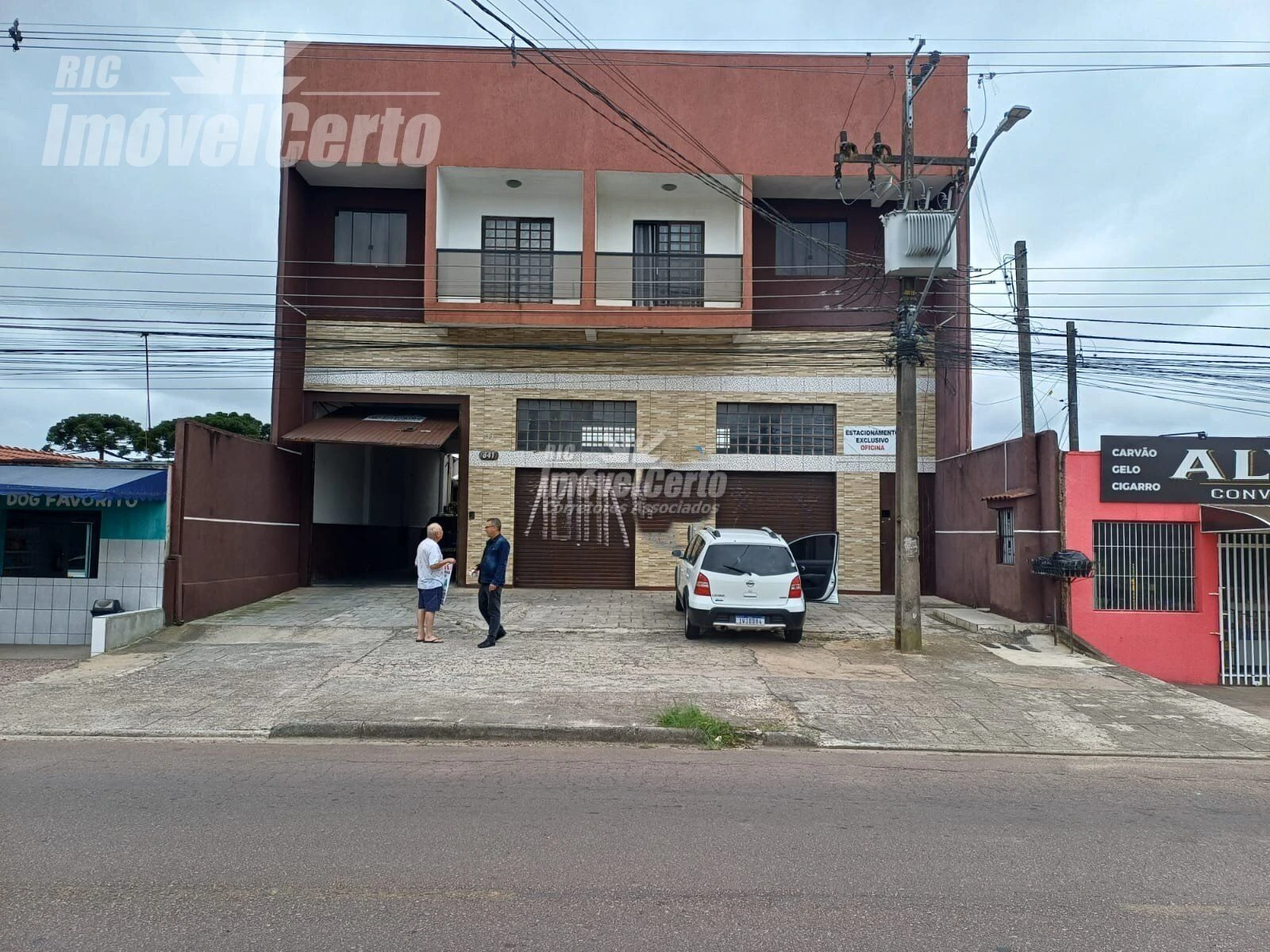 Loja comercial para alugar em Fazenda Rio Grande.&