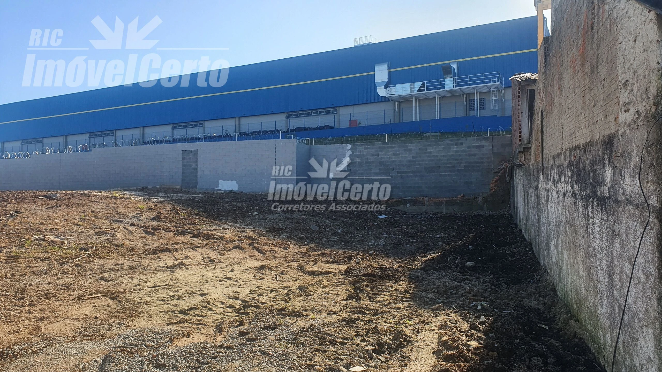 Locação terreno comercial no bairro