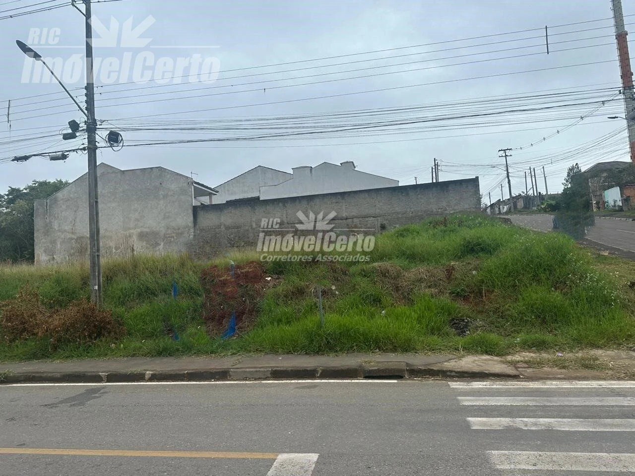 TERRENO PIRAQUARA