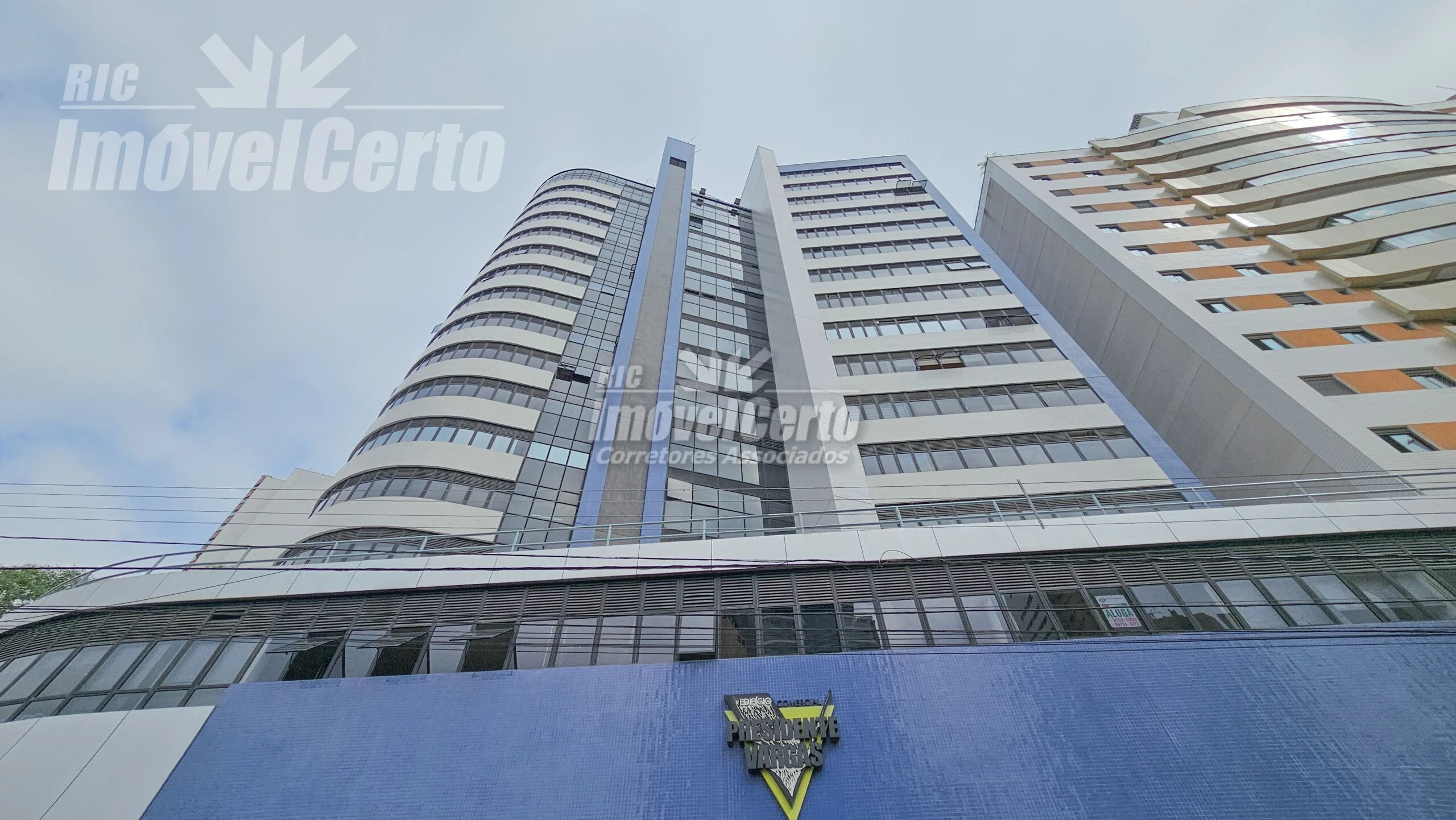 Sala comercial de 23 m² com 2 ambientes na Avenida