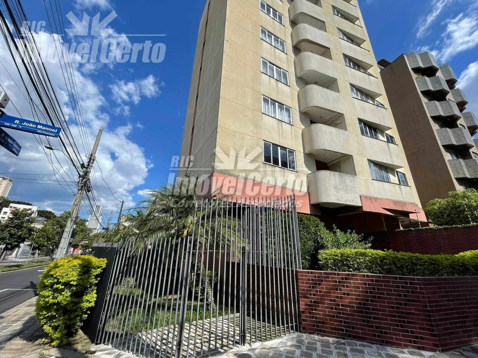 Apartamento mobiliado à venda no Centro/São Franci