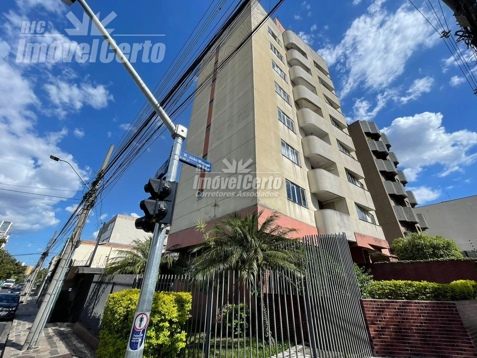 Apartamento mobiliado à venda no Centro/São Franci