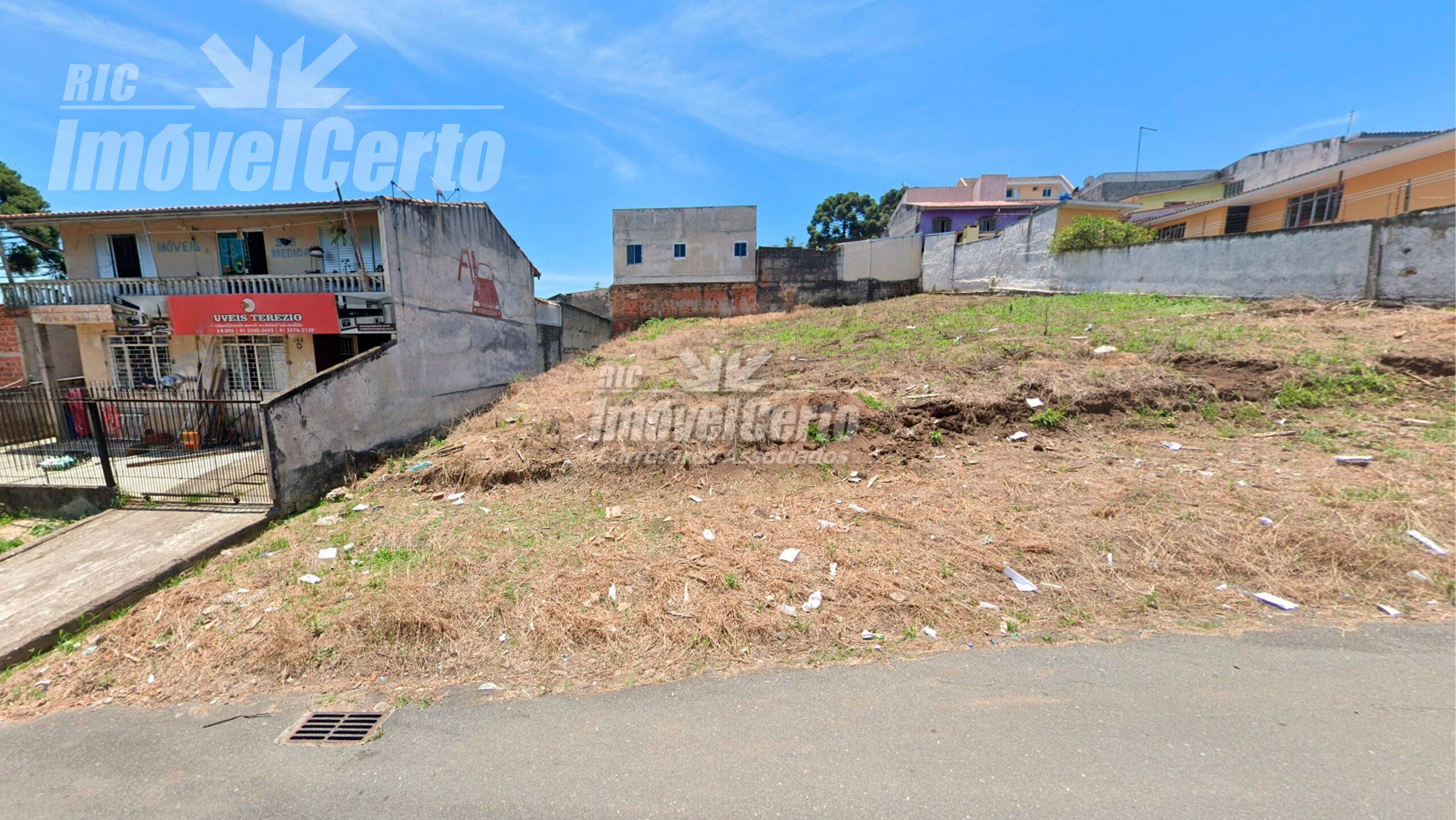 Terreno ZR2 com 360 m² na Rua Frederico Peter no P