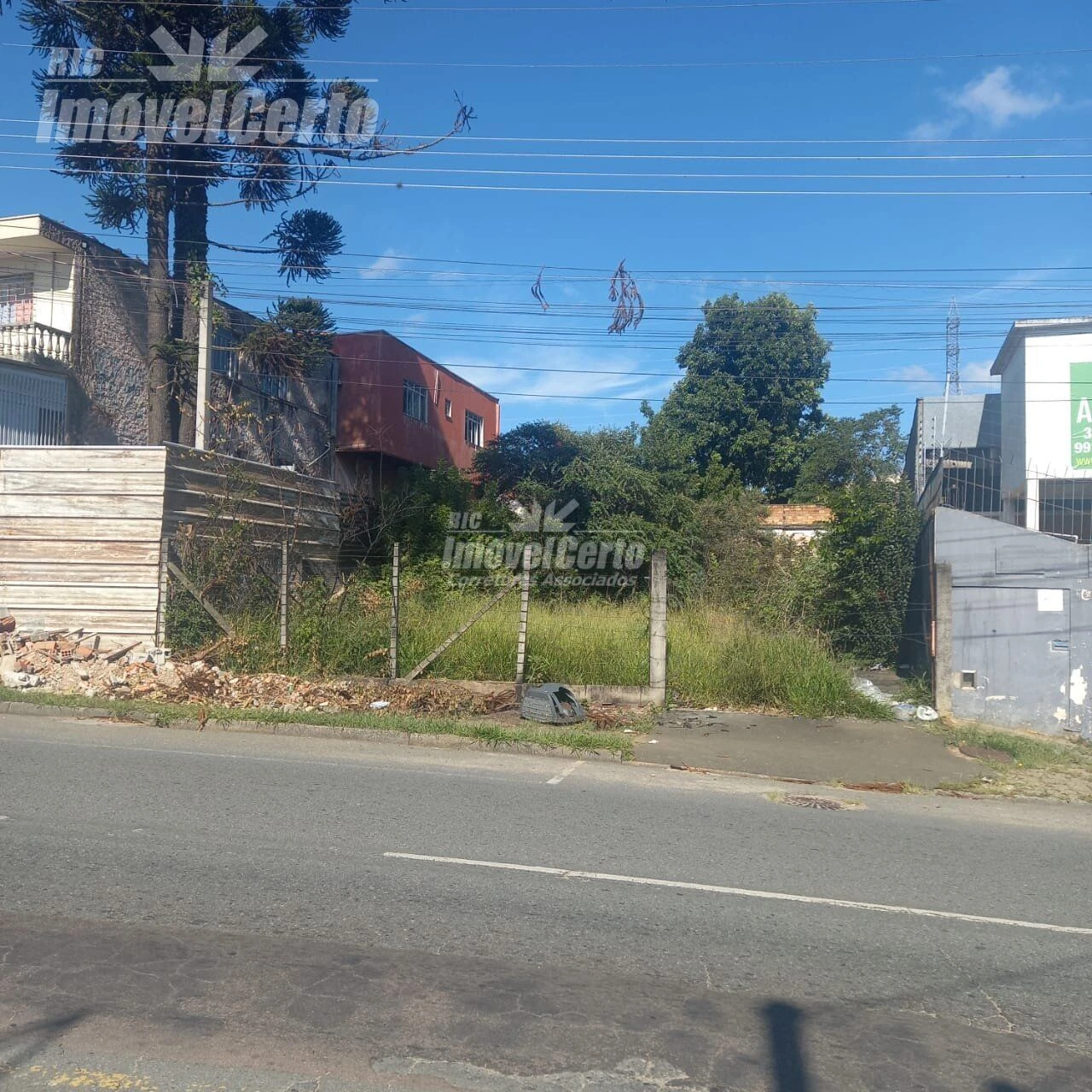 Terreno comercial Pinheirinho