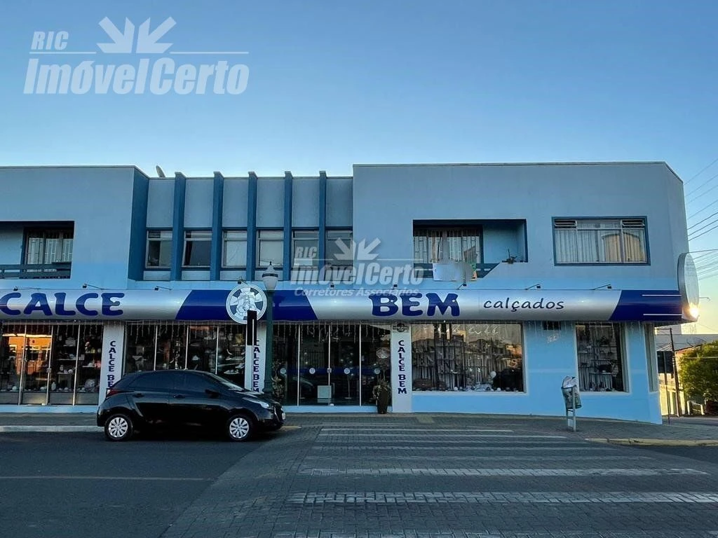 Prédio de esquina em Irati/PR — 7 unidades (2 loja