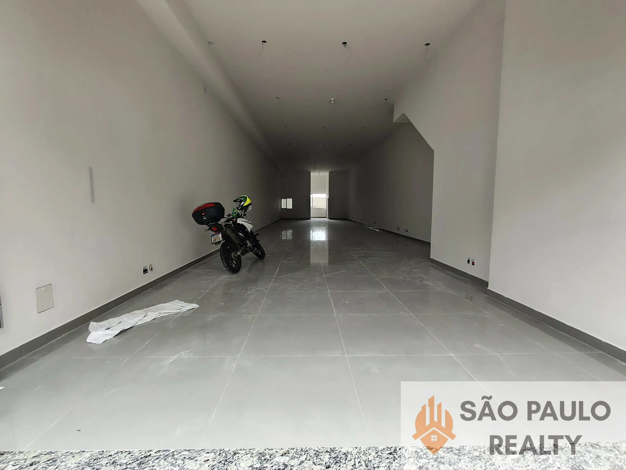 Galpão / Salão Comercial 380m² Locação Ipiranga