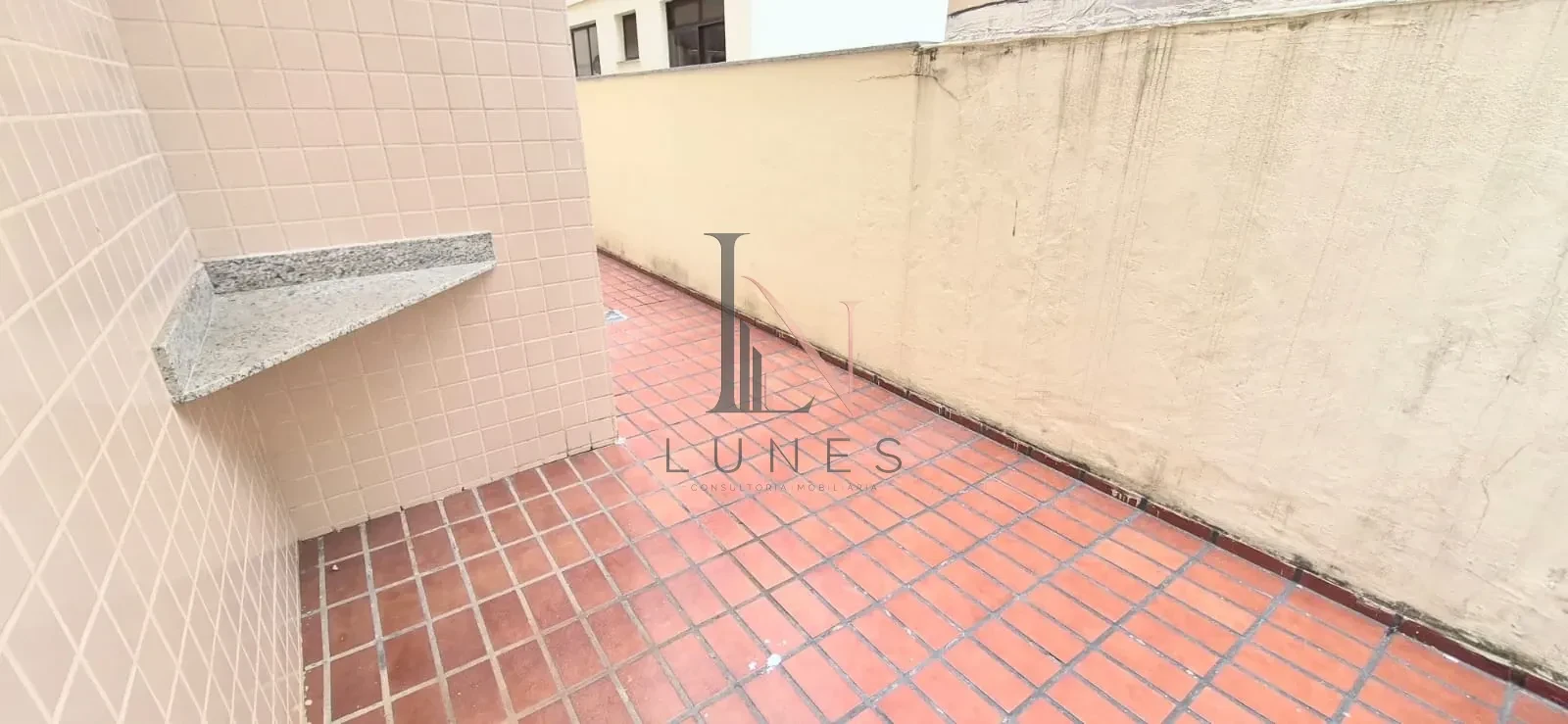 Apartamento  na Avenida Oceanica