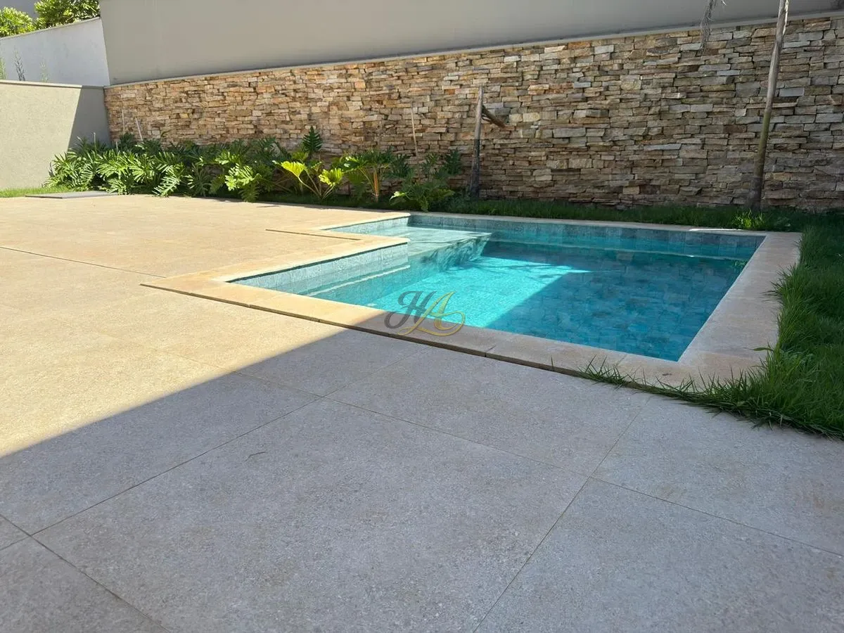 Casa térrea de 270m² com 3 suítes à venda em condomínio | Reserva Santa Luísa