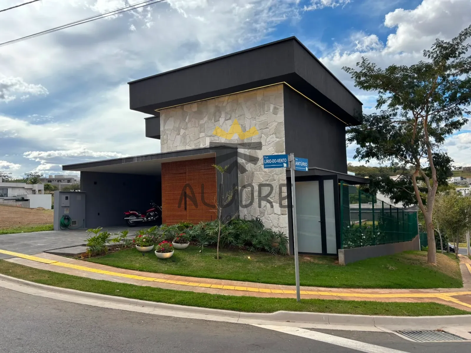Sobrado Alto Padrão à Venda - Jardins Nápoles