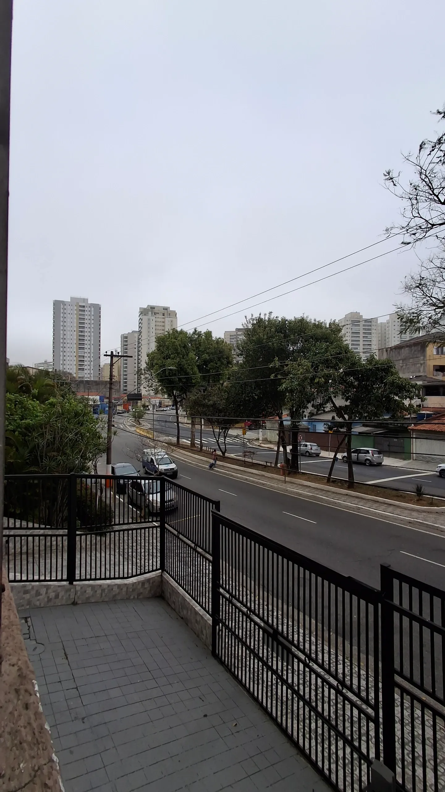 APARTAMENTO 2 DORMITORIOS PORTEIRA FECHADA NO BAETA NEVES 