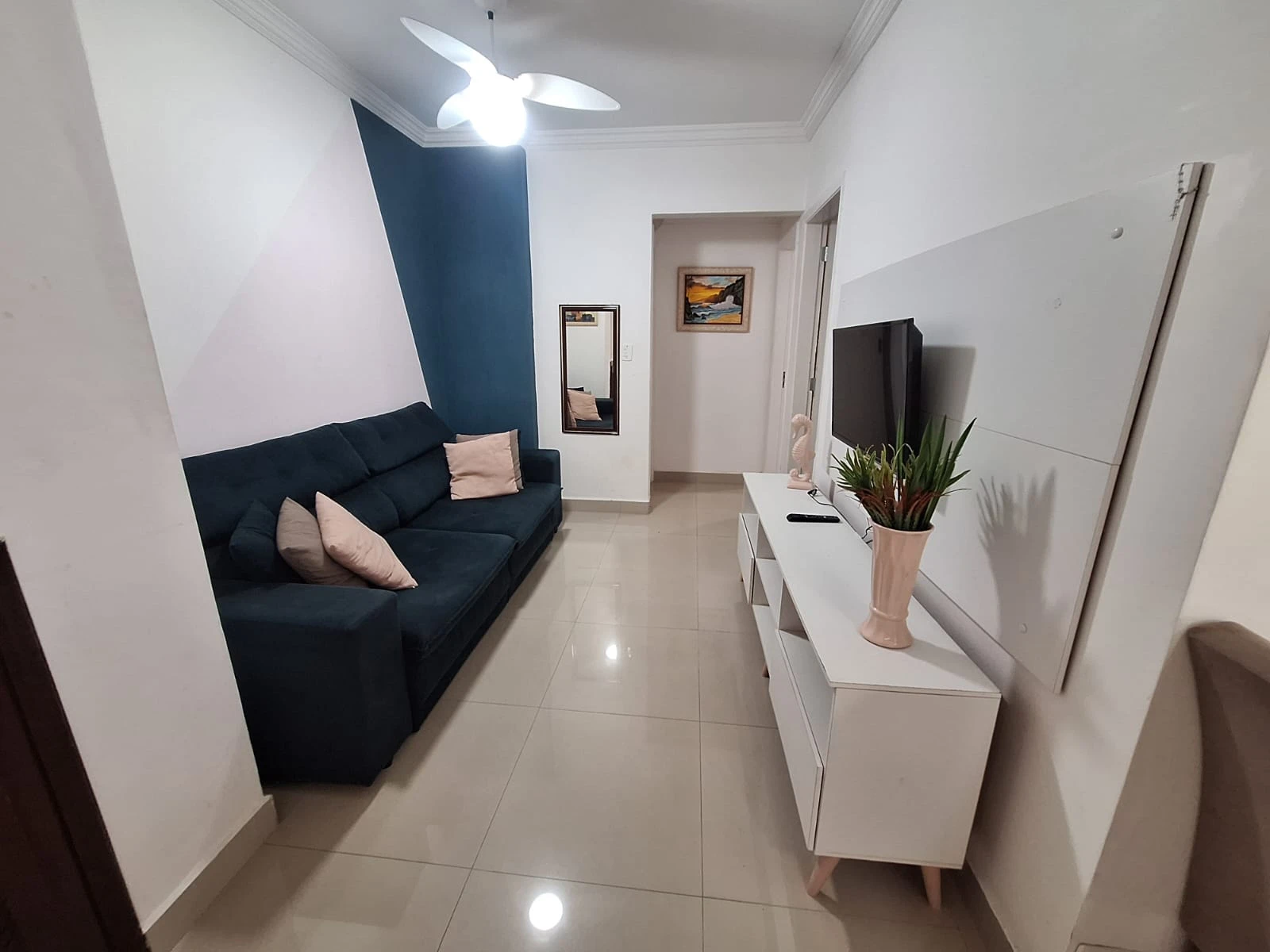 Apartamento à Venda em Pitangueiras Guarujá | 2 Dormitórios, Suíte e Vaga de Garagem