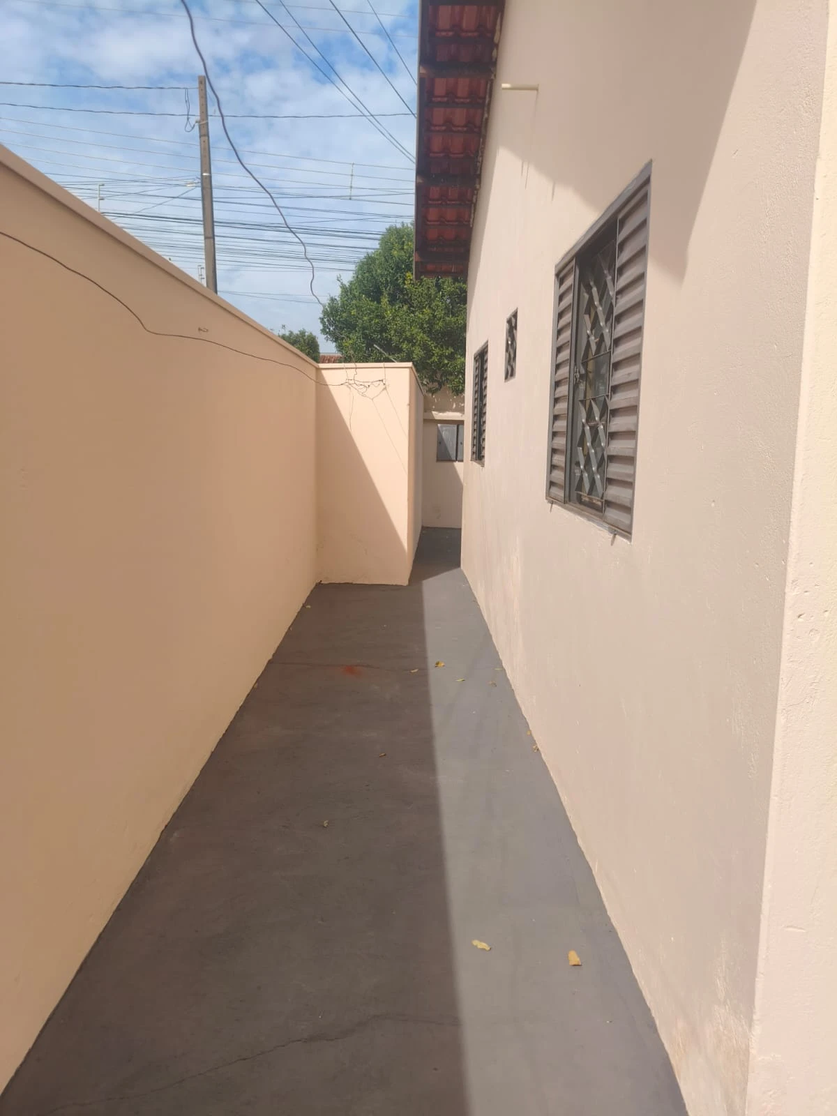 Aluga-se casa no Residencial Colorado