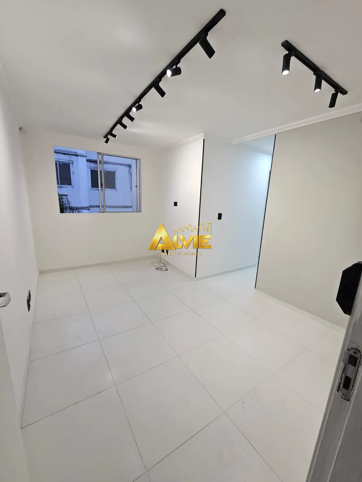 OPORTUNIDADE! Apartamento de 2 quartos