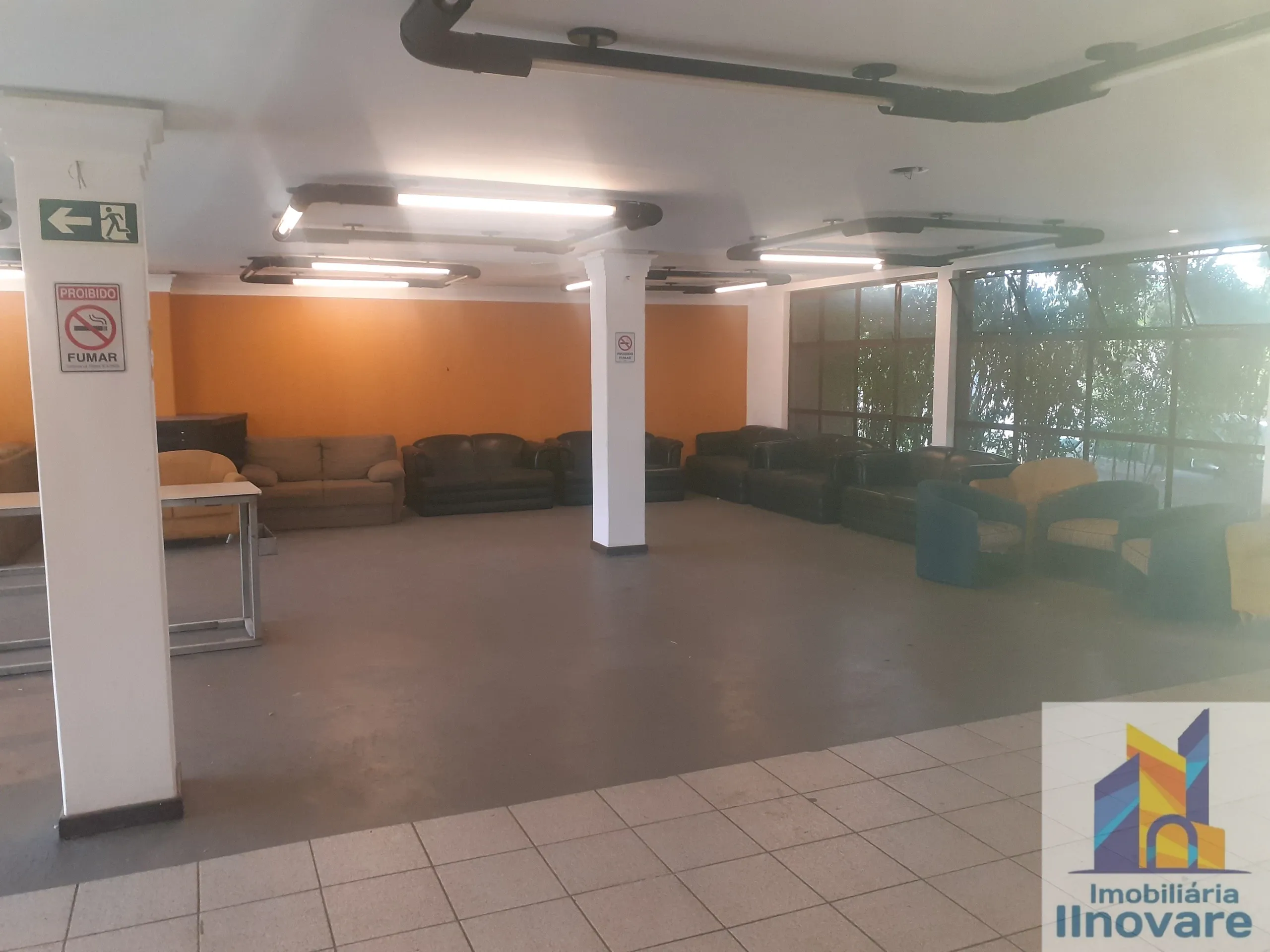 PRÉDIO COMERCIAL EM SÃO JOSE DOS PINHAIS