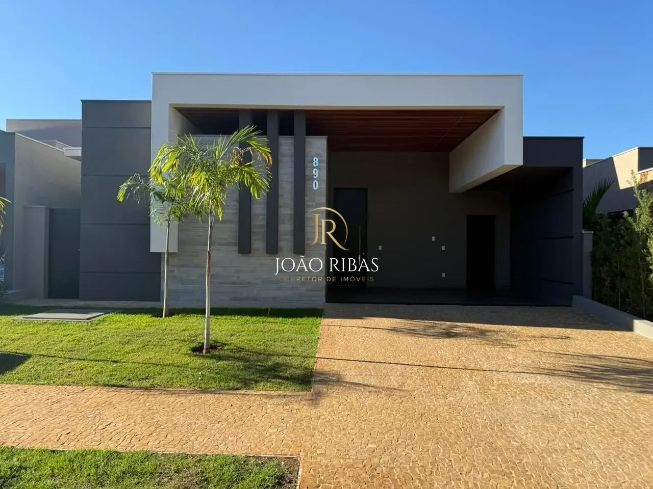 Casa Térrea à Venda no Condomínio Quinta dos Ventos | 4 Dormitórios, 2 Suítes
