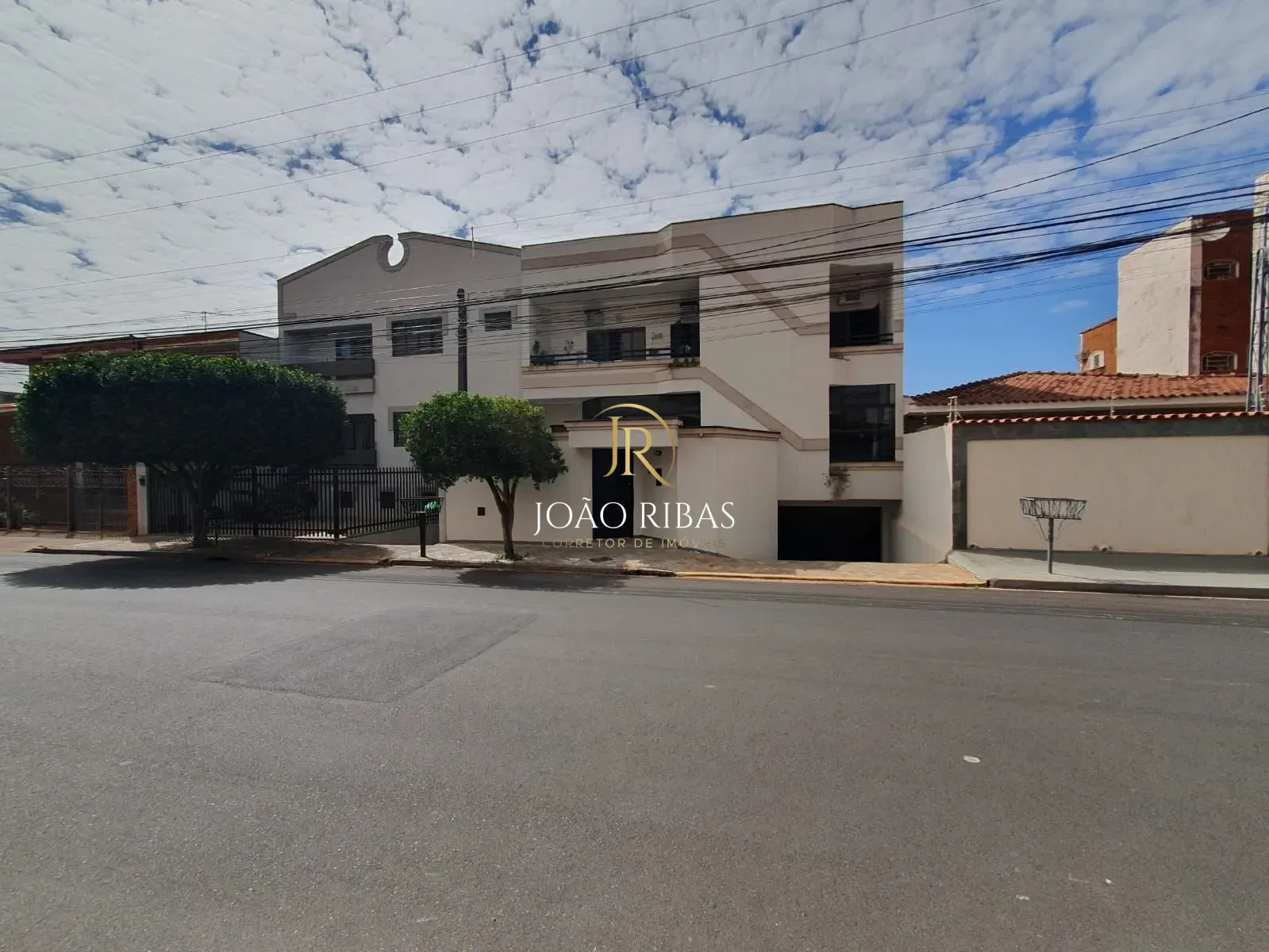Edifício Arthur | Apartamento à Venda | 3 Quartos, Sendo 1 Suíte
