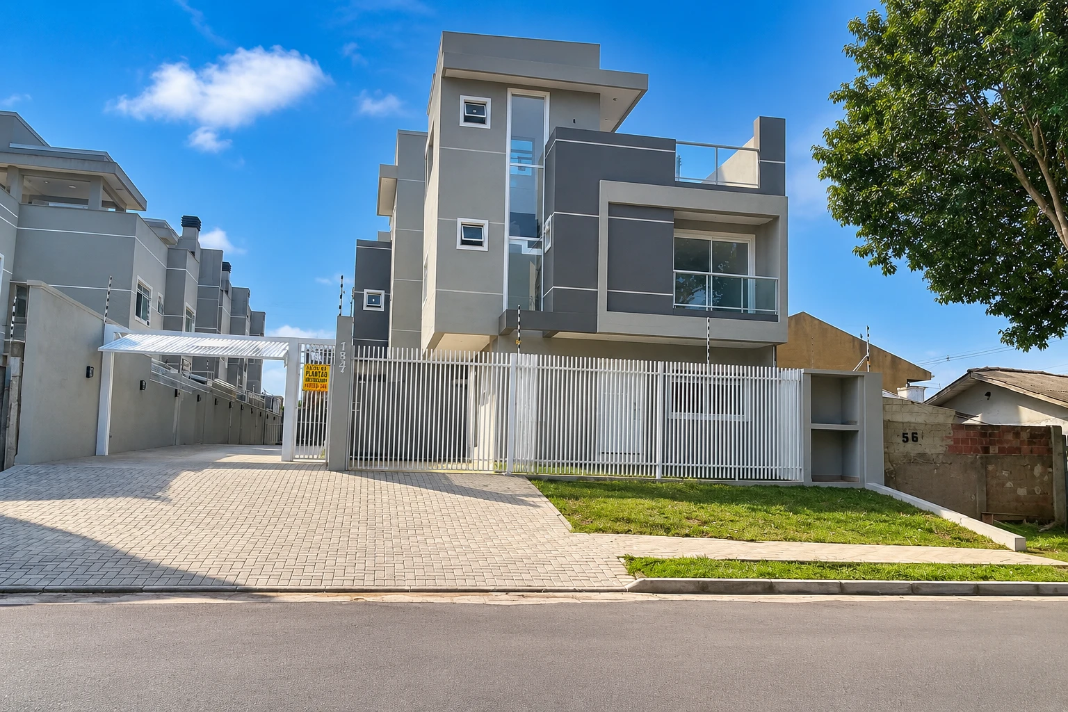 Triplex com acabamento alto padrão, com atico e churrasqueira