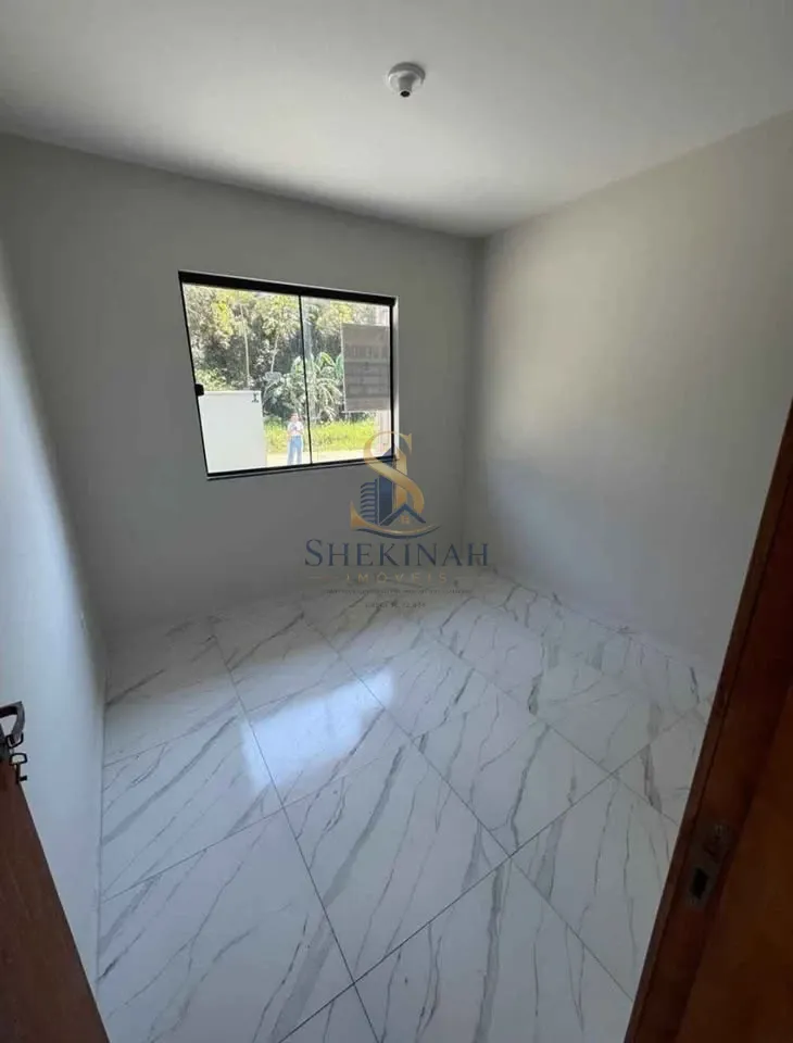 CASA COM AMPLO QUINTAL EXCLUSIVO