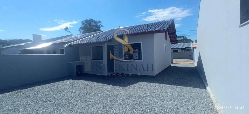 CASA COM AMPLO QUINTAL EXCLUSIVO
