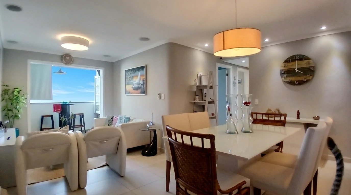 Apartamento Mobiliado com 3 Dormitórios e Sacada Gourmet | Praia da Enseada | R$ 390 Mil