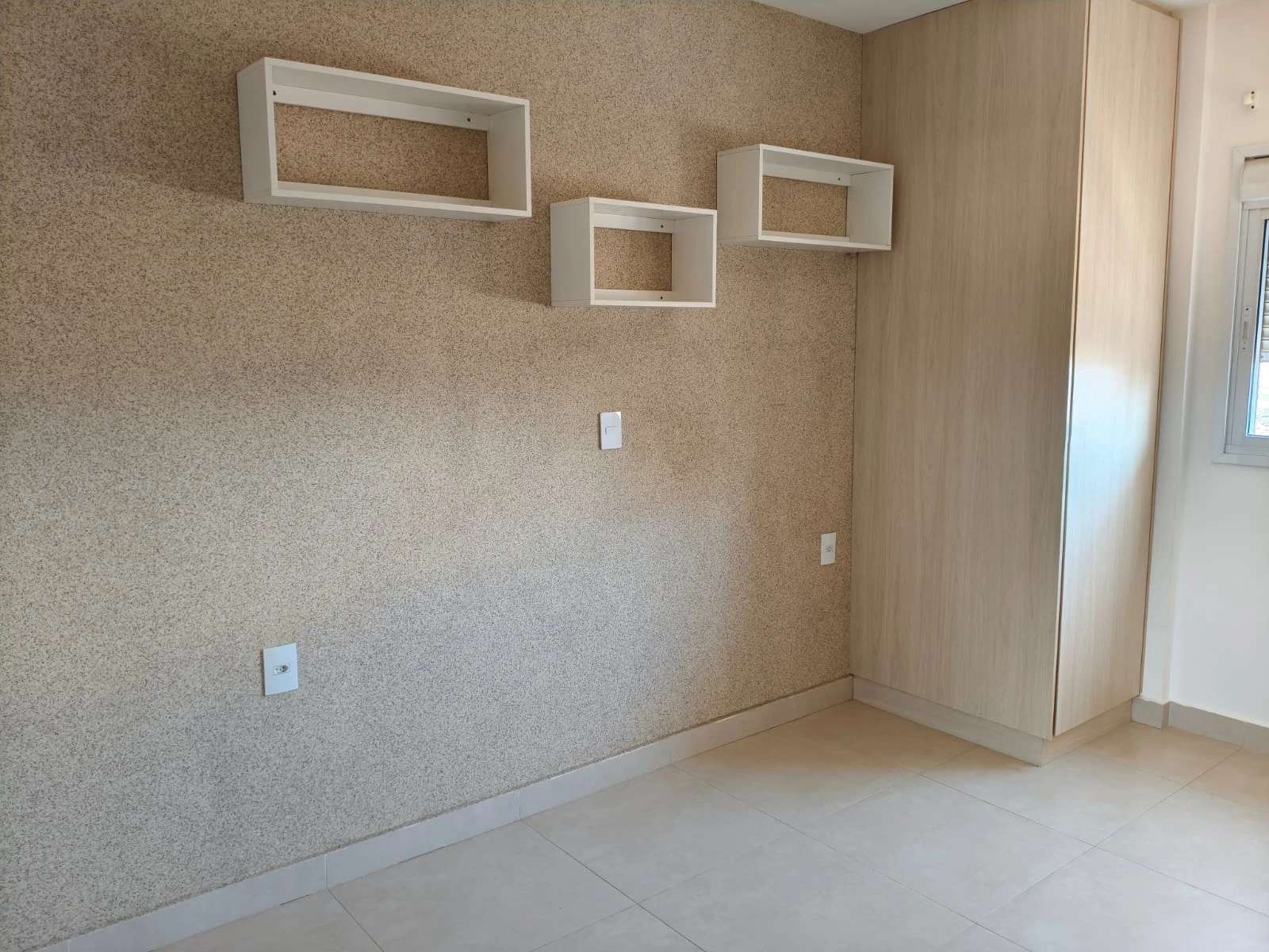 Aluga-se apartamento Splendor Residence