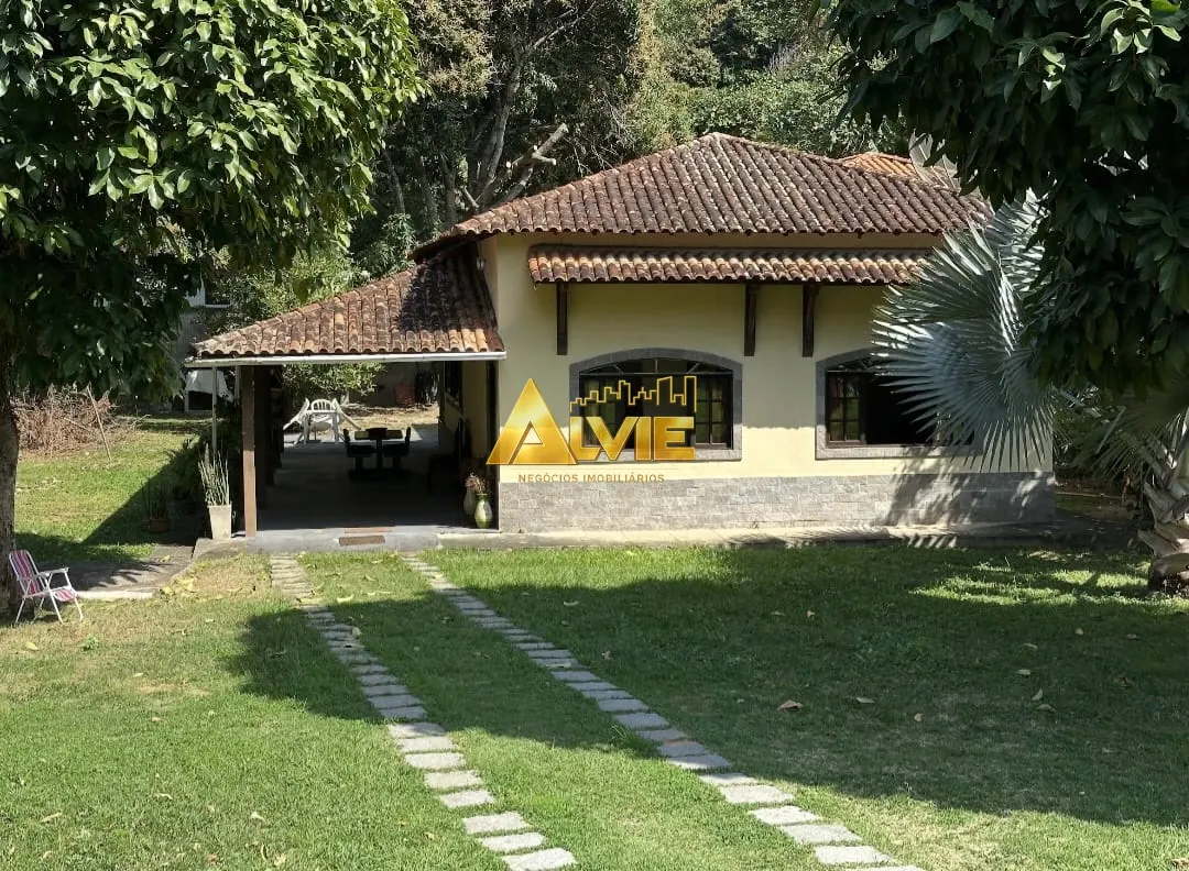  CASA À VENDA EM MARICÁ – ESPAÇO, CONFORTO E NATUREZA! 