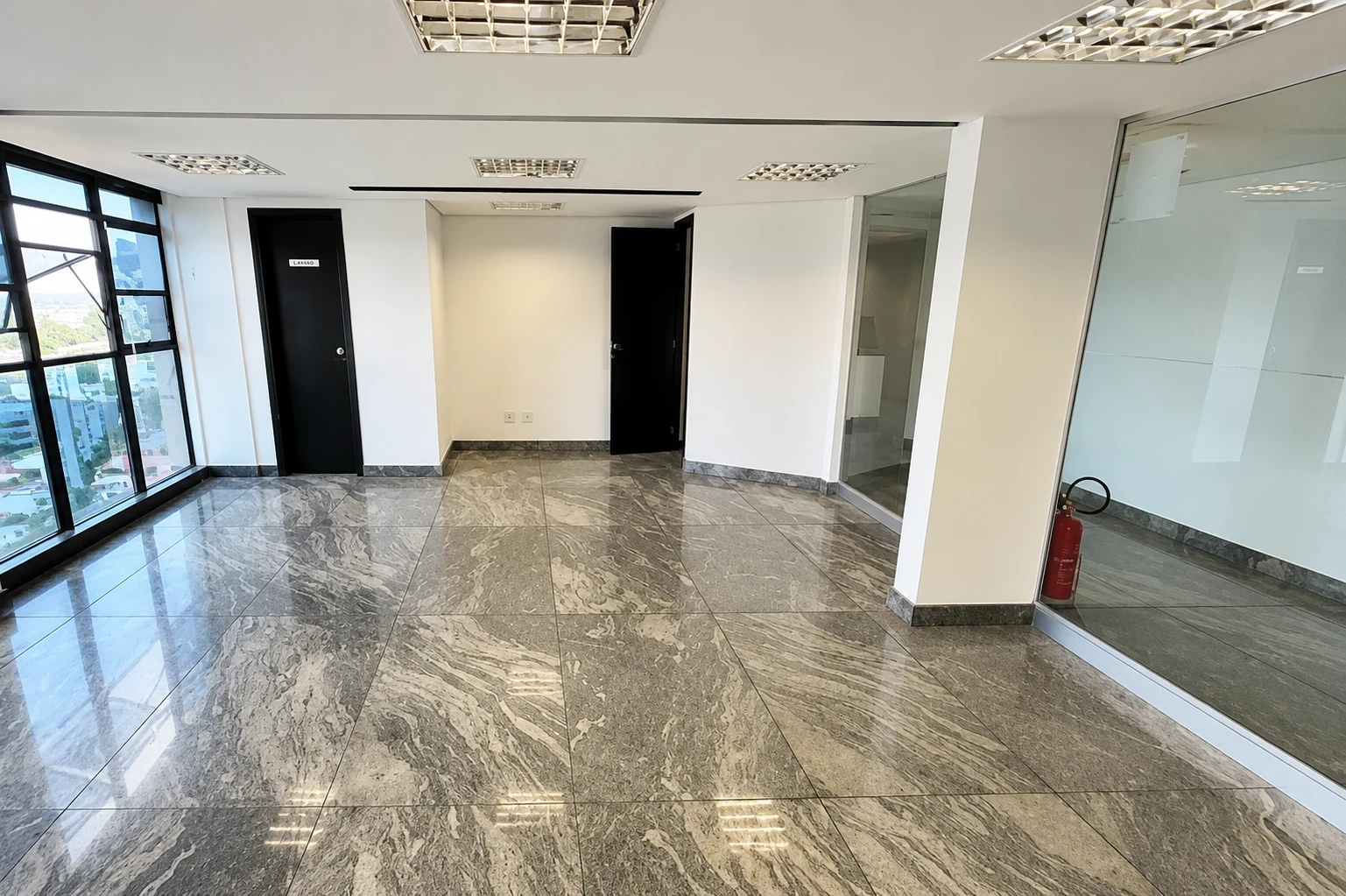 Andar Comercial na Raja Gabaglia.