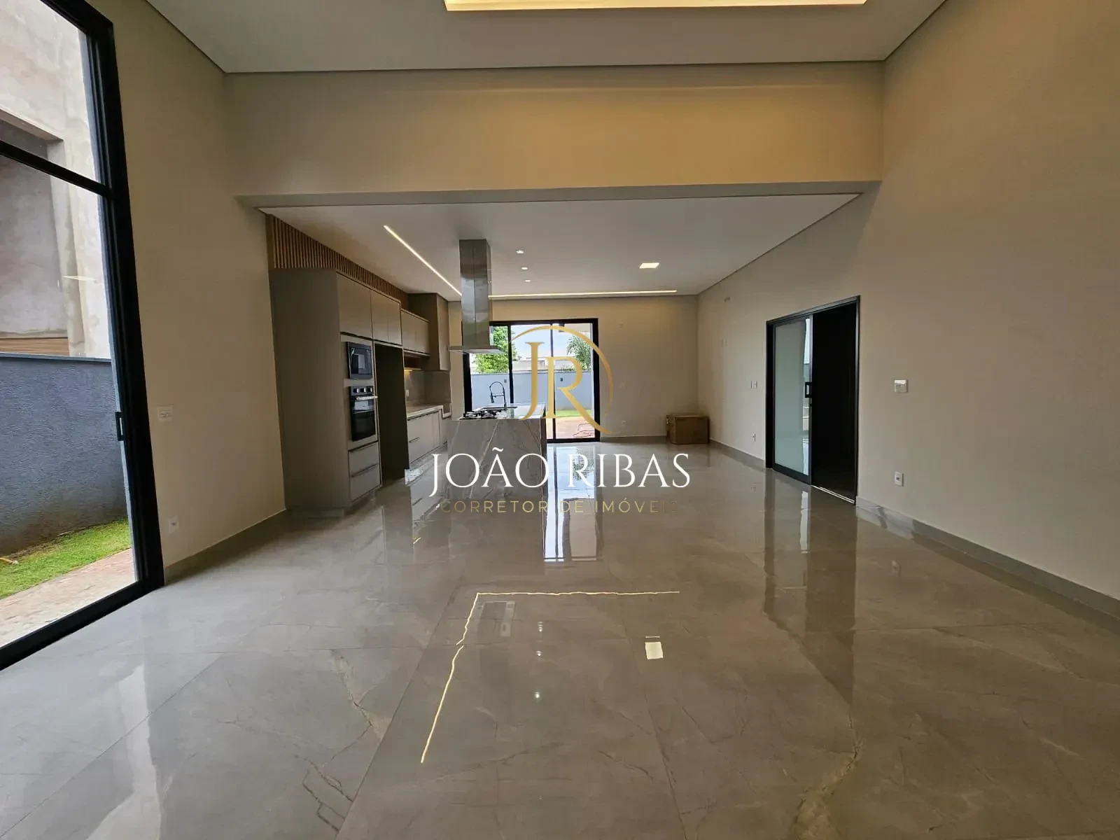 Casa Térrea à Venda | 4 Suítes | Alphaville