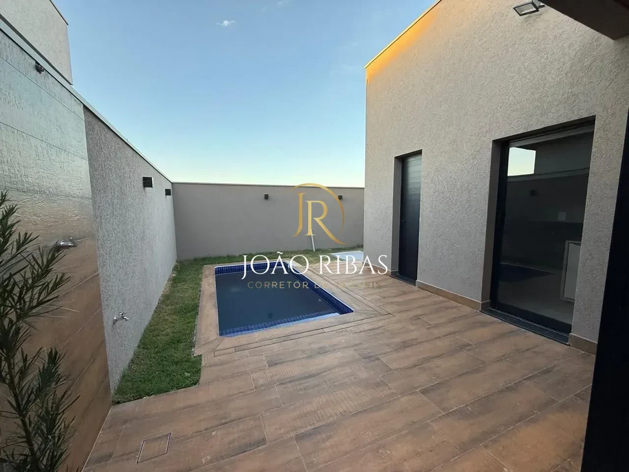Casa Térrea à Venda | Condomínio Quinta dos Ventos | 4 Quartos e 2 Suítes