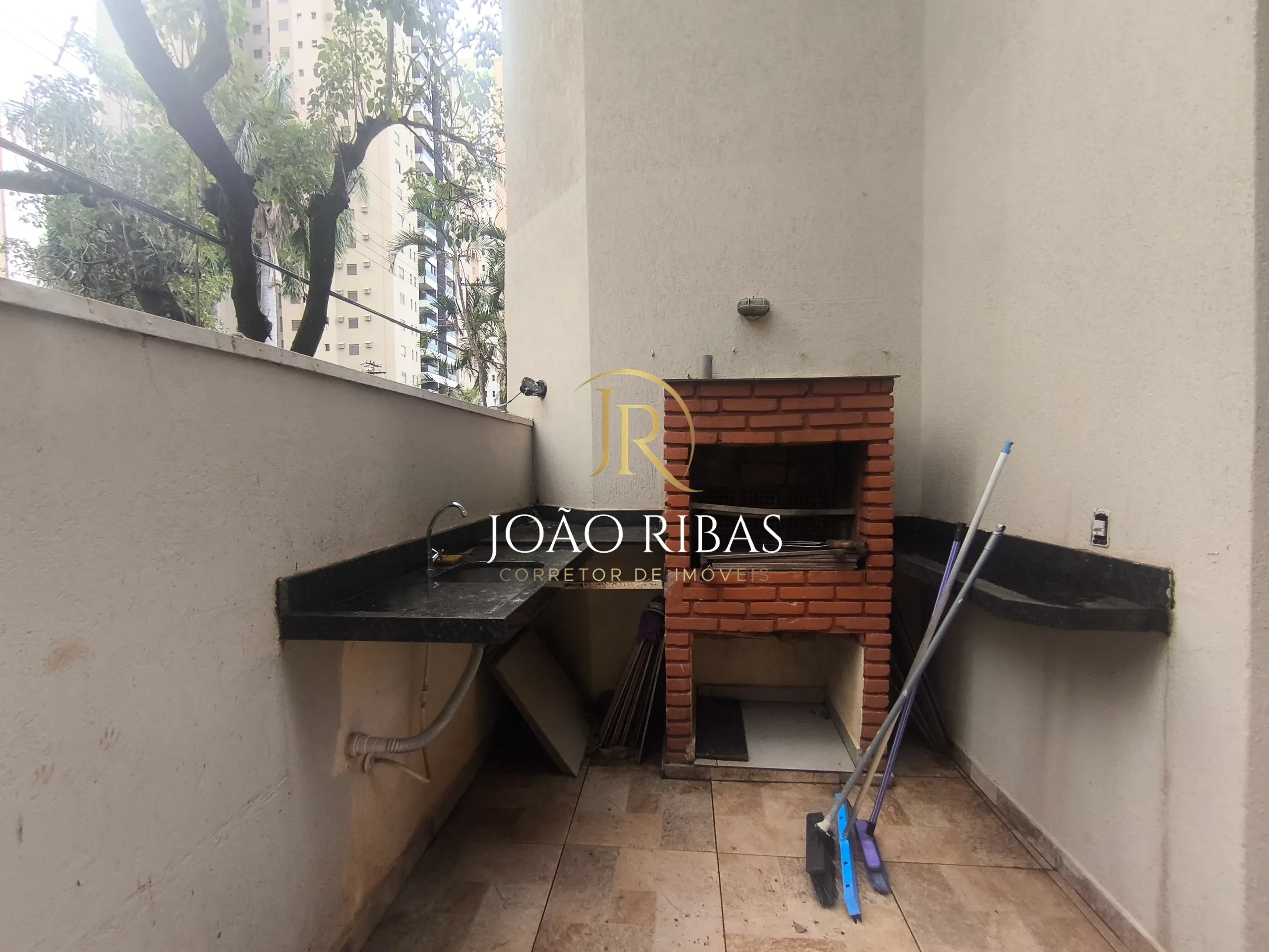 Apartamento Térreo Reformado à Venda | 3 Quartos, Sendo 1 Suíte | Rua do Professor