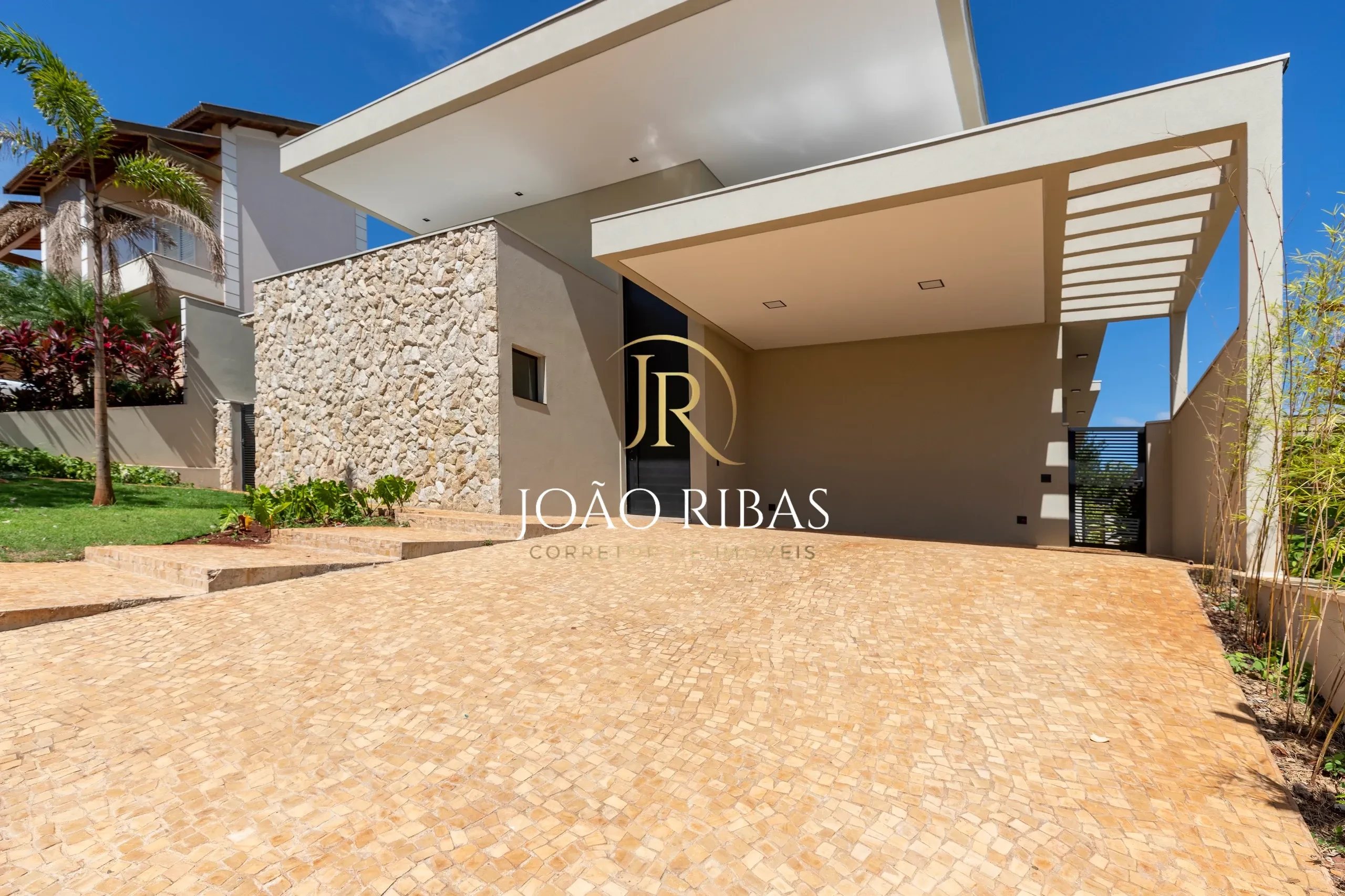Casa em Condomínio Arara Verde à Venda | 3 Suítes | 336 m² de Construção