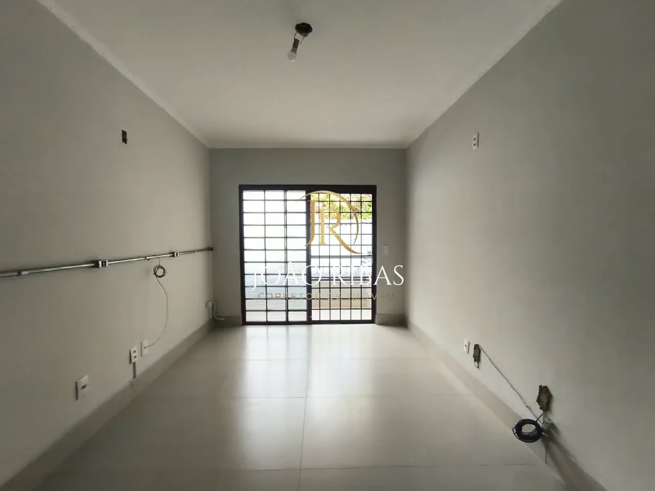 Apartamento Térreo à Venda com 3 Quartos e 1 Suíte | Irajá | Próximo à Avenida João Fiúsa | Ribeirão Preto/SP